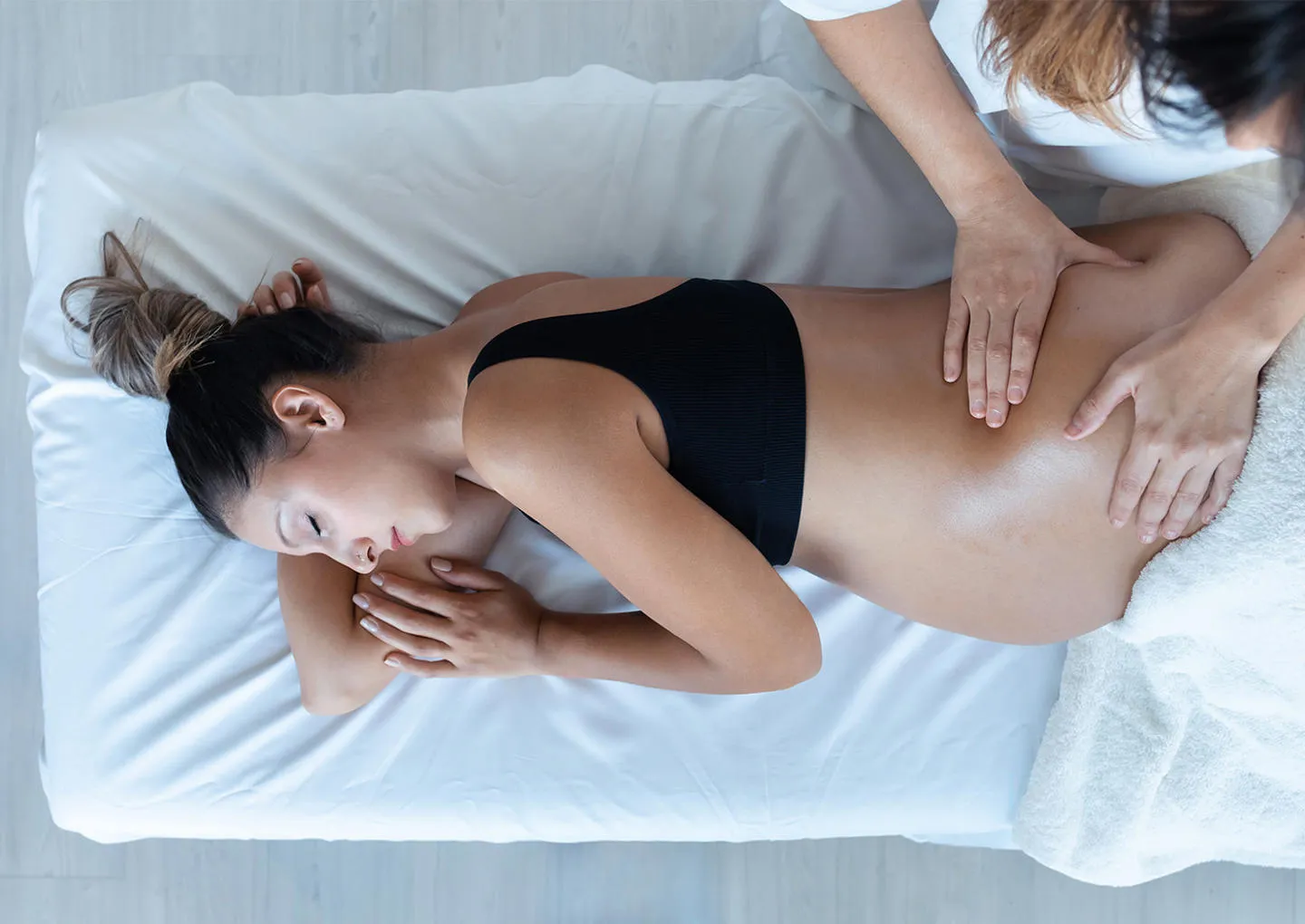 Gravidmassage – avkoppling och lindring under graviditeten