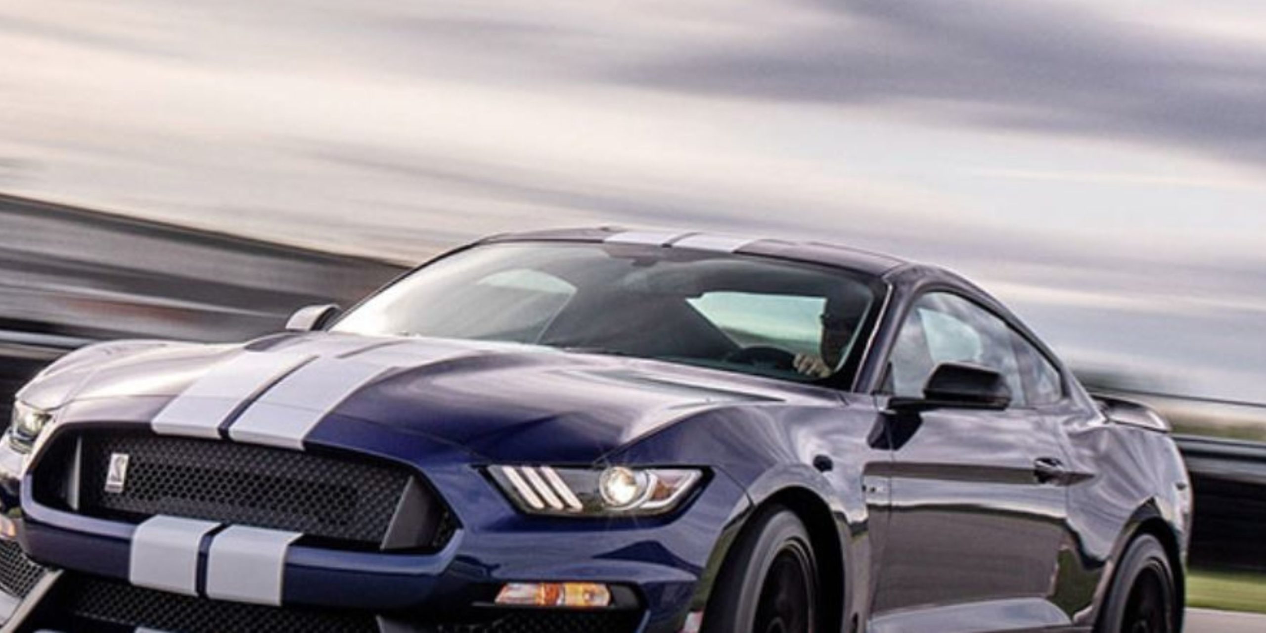 Kör Ford Mustang Shelby GT350